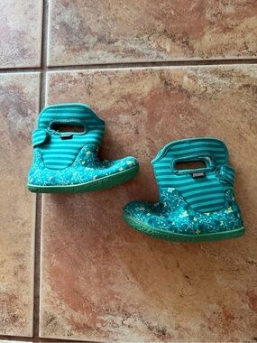 Bogs toddler Sz 8